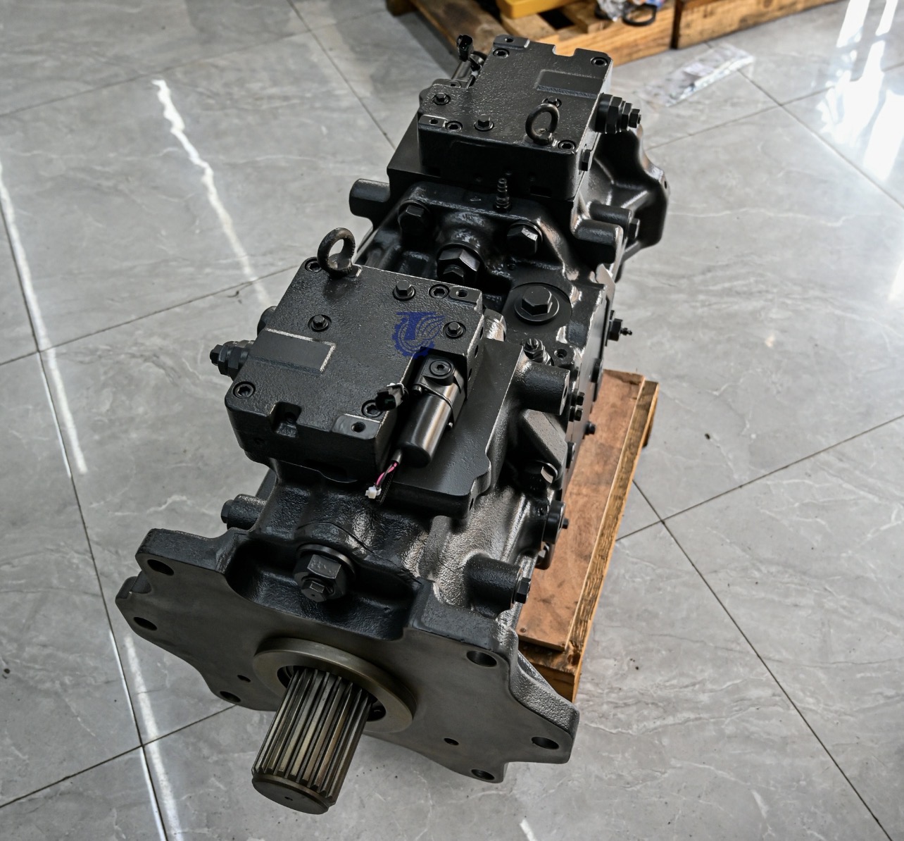 Komatsu 708-2L-25240 Hydraulic Pump Component